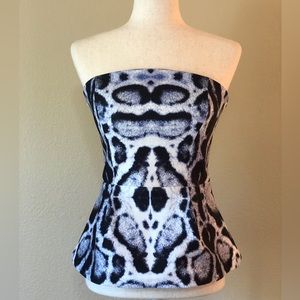Kookai Strapless Abstract Print Top. Fully Lined. Zips up Back. Size- S